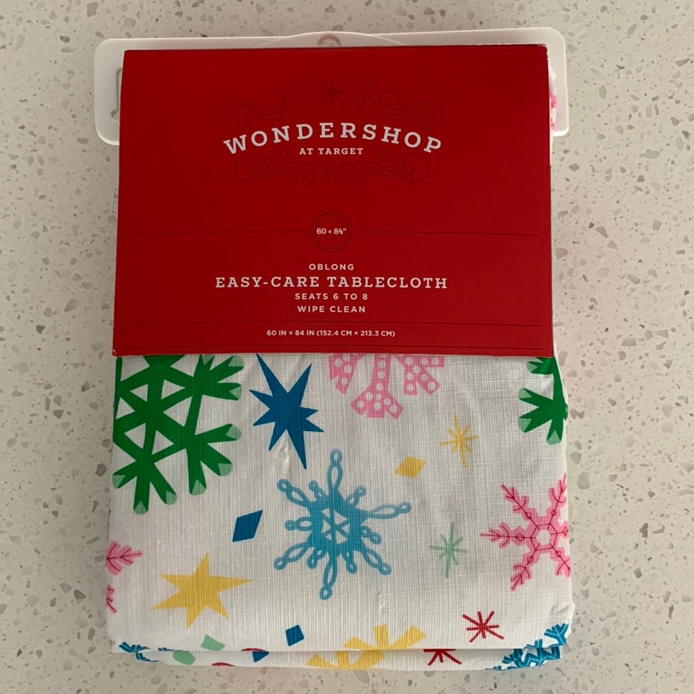 NWT TARGET Oblong Easy Care Holiday Tablecloth